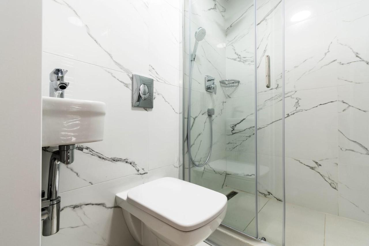 Quiet Very Central & Stylish Apt Budapest Luaran gambar